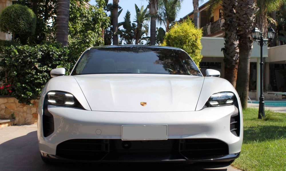 Porsche Taycan Turbo S (1)